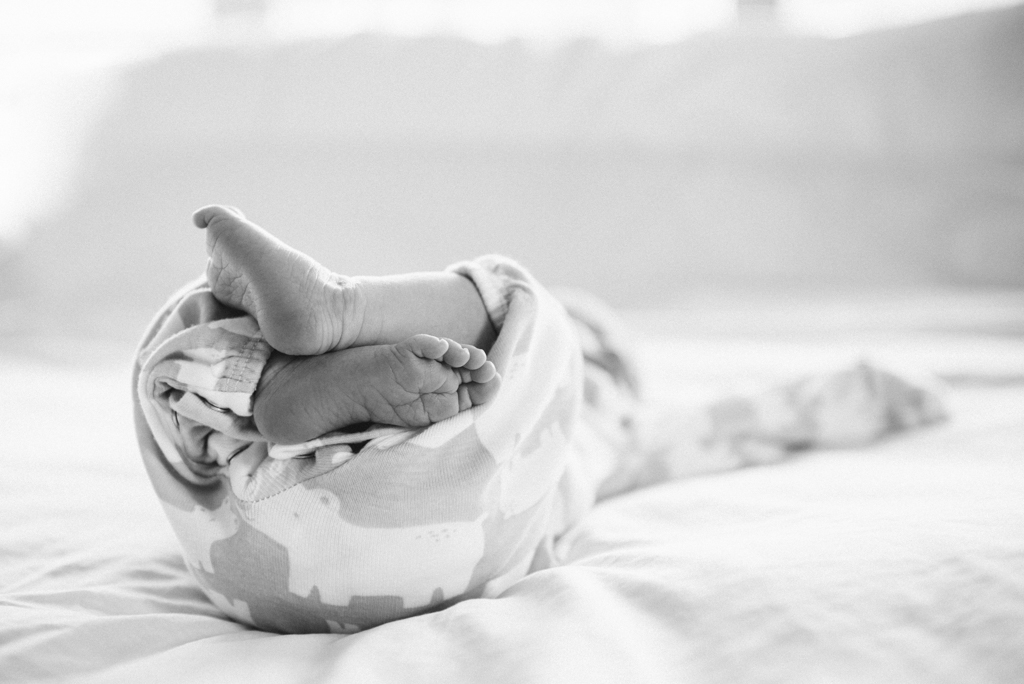 sleepy newborn pictures at home.knorthphotography